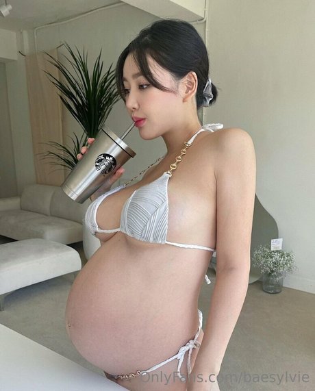 Baesylvie pornstar sexy pictures