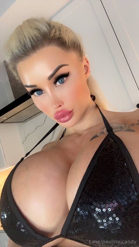 Paulina J Candy top model photo