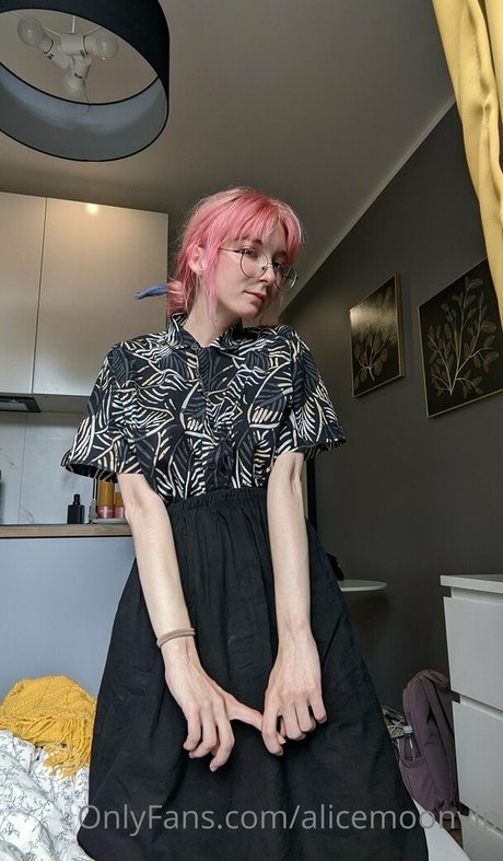 Alice Moon sex actress archive