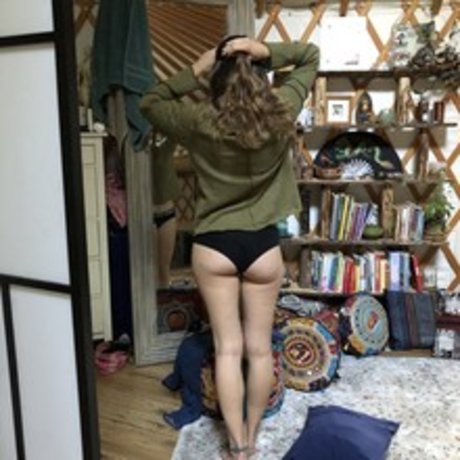 Nicolle Love hd model pics