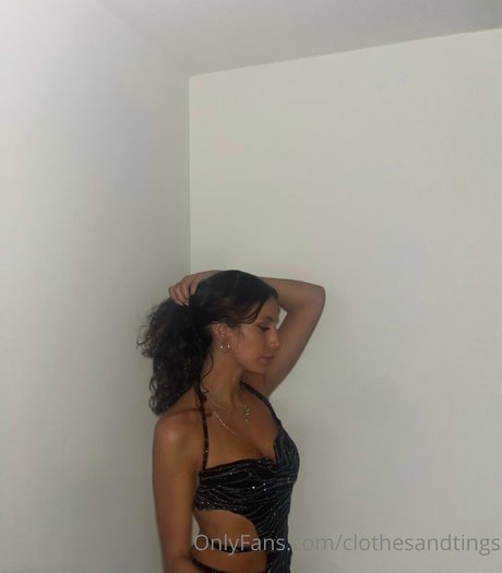 clothesandtingsss pornstar adult pic