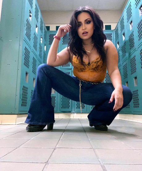 Gabby Ortiz model high quality images