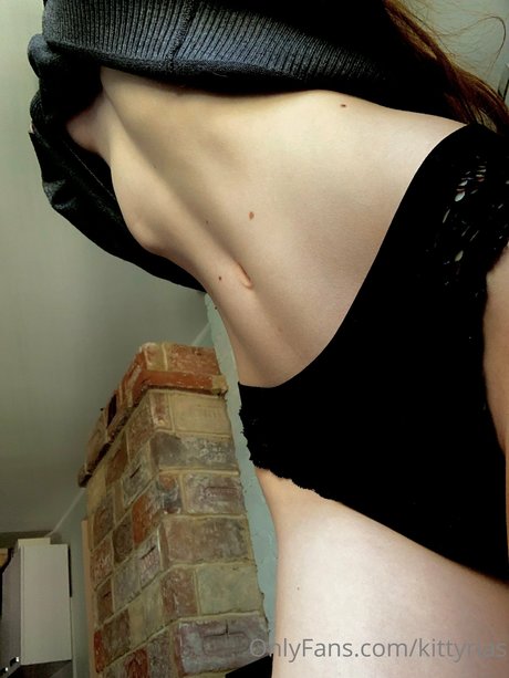 kittyrias model adult photos
