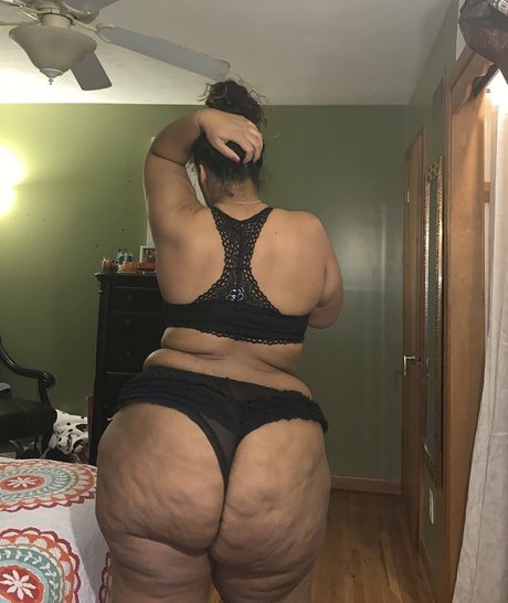 Judy the Great art model photos