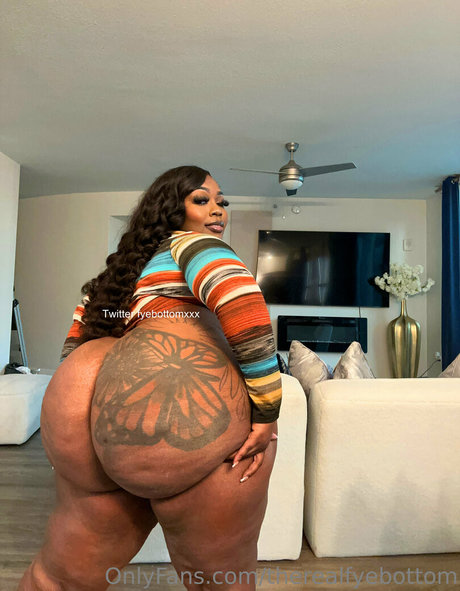 therealfyebottom pornographic model pics