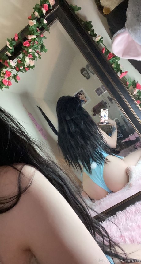 Hexmami porn model image