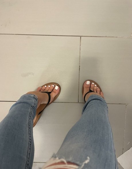 Emily Anne Gordon star exclusive img