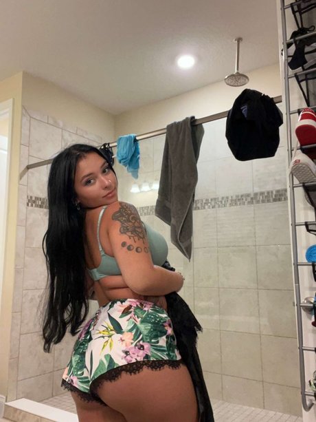 Danielle Cohn model adult pics