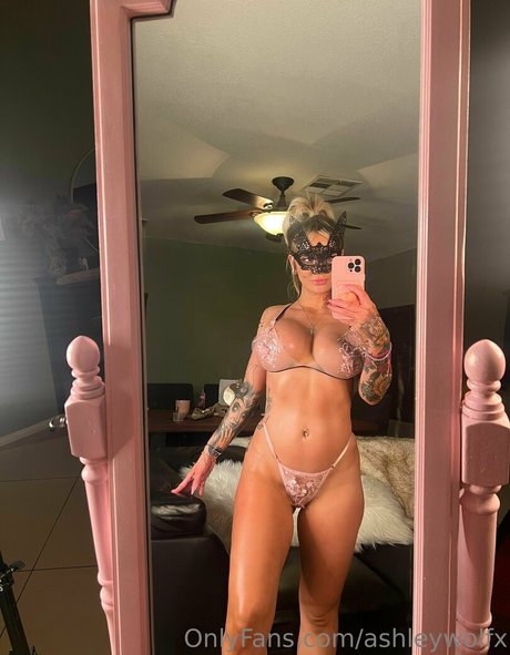 Ashley wolf star erotic pic