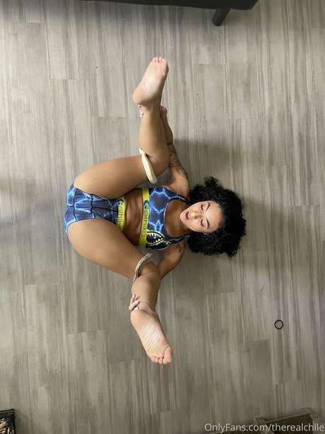 Chile model naked galleries