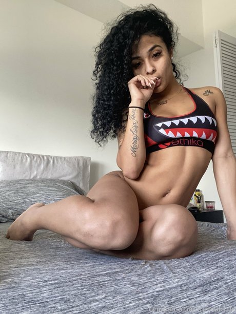 Chile high quality actress pic