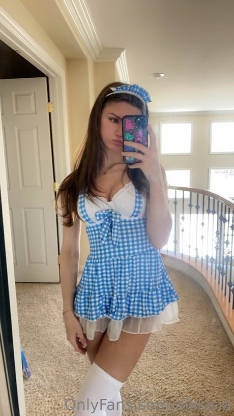 Nikki Sia pornographic model picture