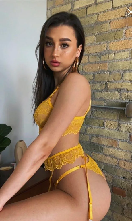 Amber Gianna erotic model picture