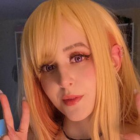 Kweh model porn photo