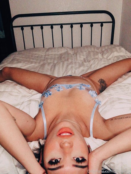 Ilah Dizon model sexy pic