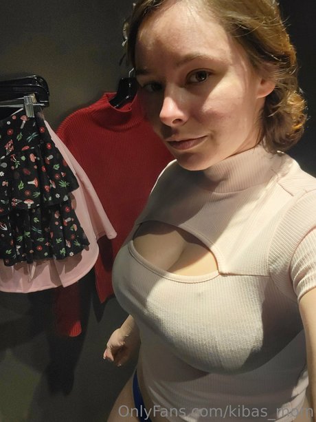 Kibas Mom exclusive model image