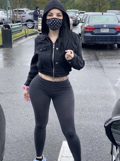 CMaggio hot actress images