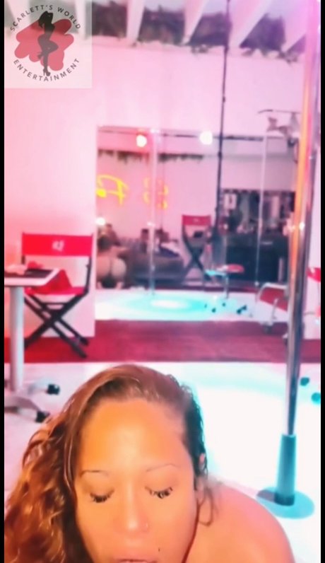 Scarlett Cakez pornographic actress picture