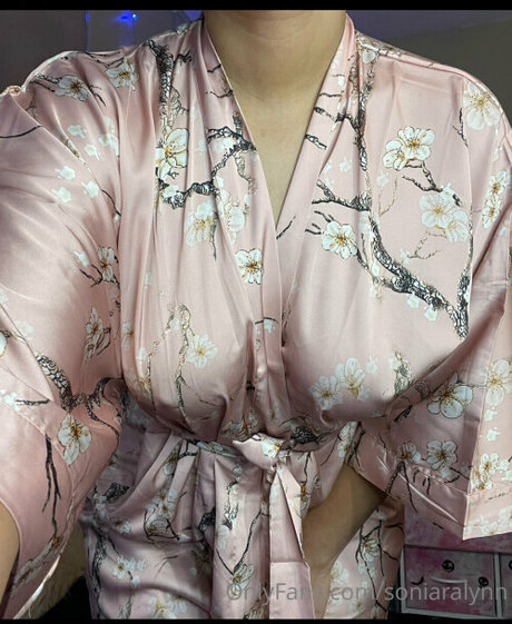 Soni Aralynn pornographic actress images