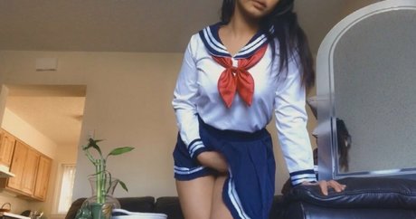 Stuffed Honey hot pornstar images