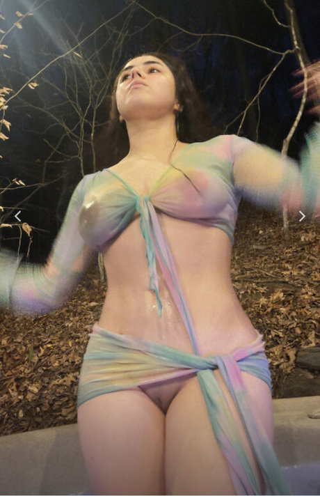 Holyyoly art model archive