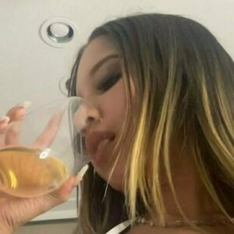 Officialmaaafergg sex model pics