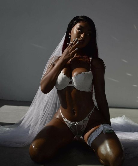 llleasy perfect model images