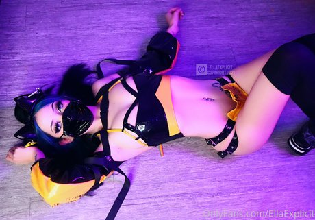 Ella Explicit exclusive pornstar pics