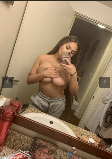 Gabbs70 nudes model images