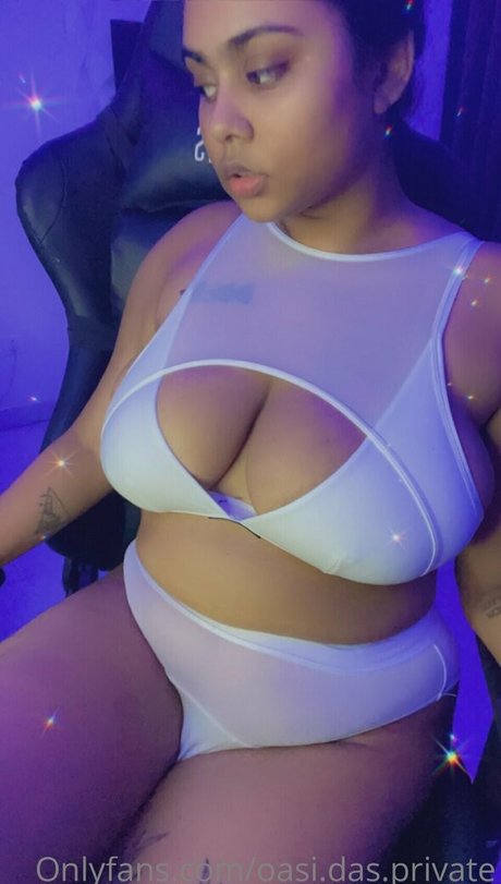 Oasi Das erotic model image