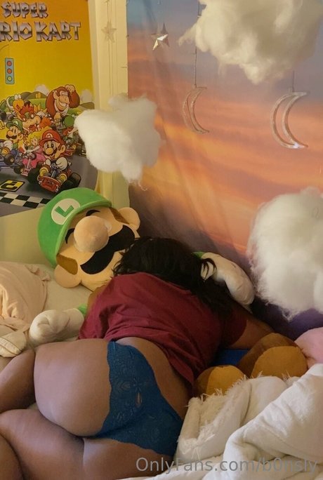 B0nsly pornstar beautiful images