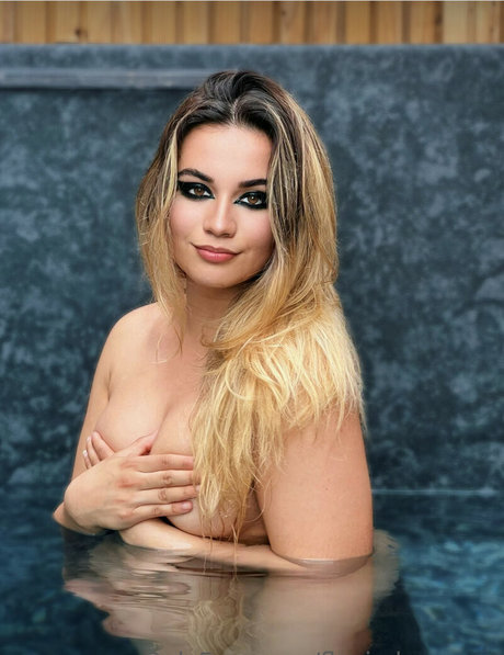 Flavia de Sousa_ star nude pic