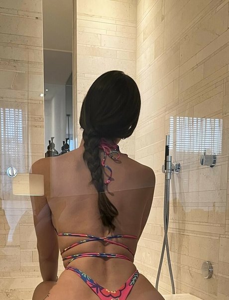 selma ko high quality model img