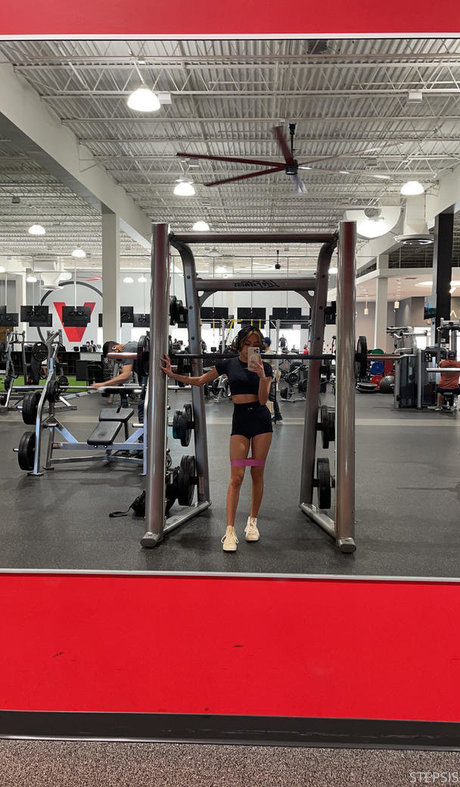 curvy milf onlyfans xxx pic