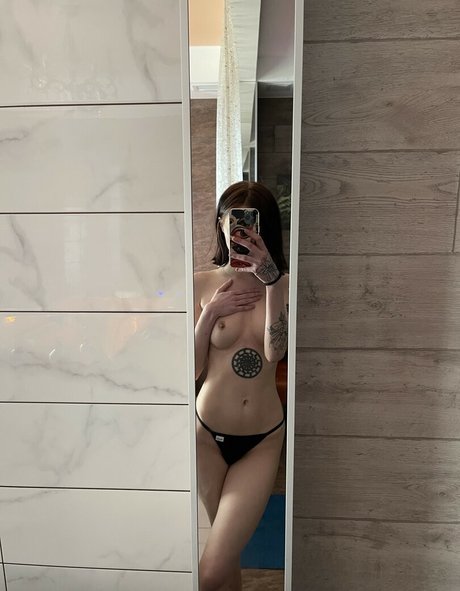 arina gp model exclusive photo