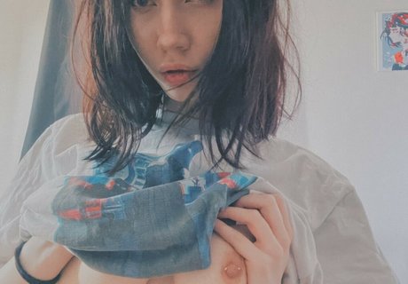 nude selfie onlyfans free photo