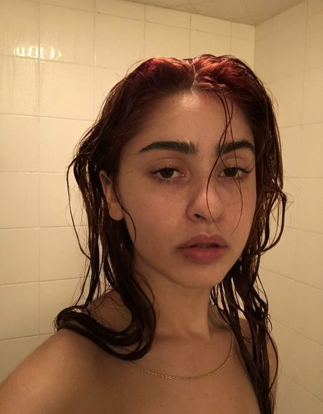 chovvder model adult pictures