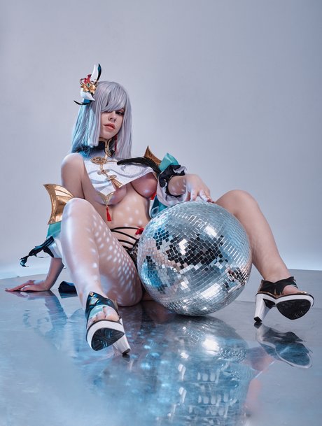 Voezacos model hot image