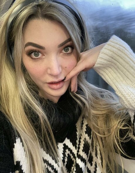 Tamara Grace model erotic img