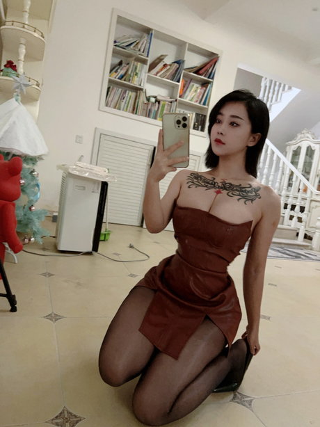 Zhang Heyu pretty model photos