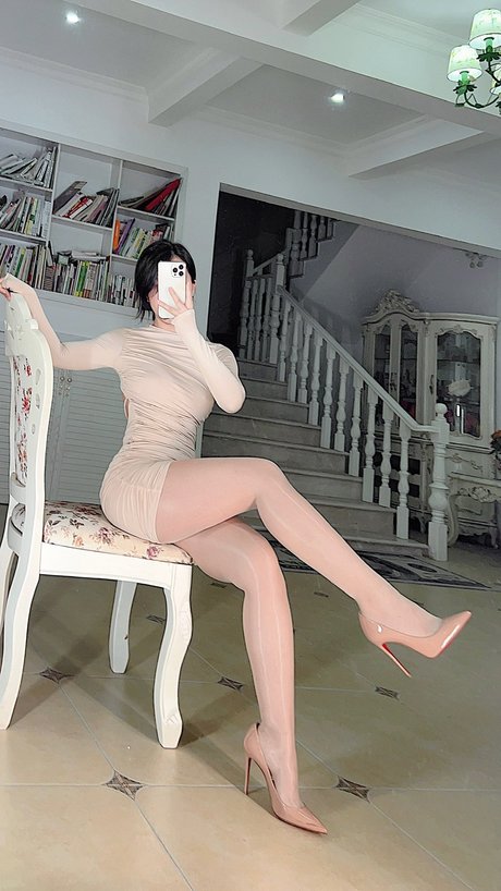 Zhang Heyu pornstar photos