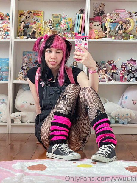 yyuki nude star images