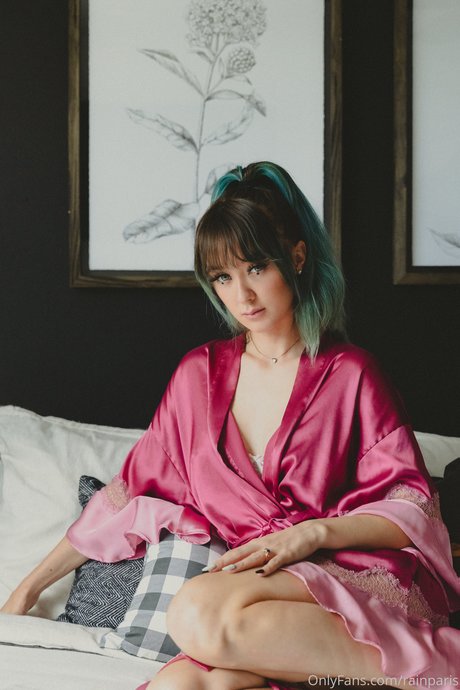 Rain Paris best star pic