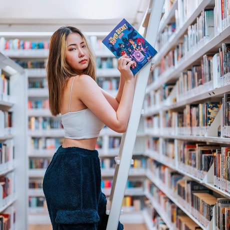 slut wife onlyfans adult pictures