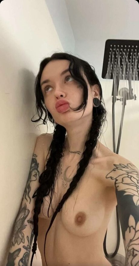 Stormy Summers star pretty pics