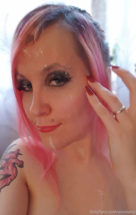 Ann Darcy hot model image