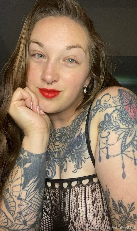 Whooty2166 model naked pictures