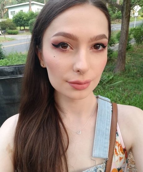 Kitty Lynn star beautiful pictures