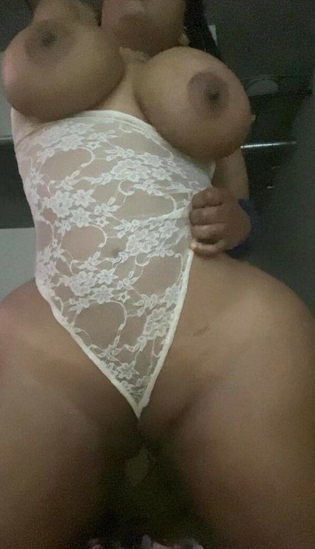 Raychiel hd pornstar image