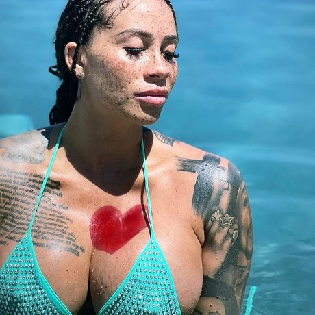 Me Gan_ pornstar perfect images